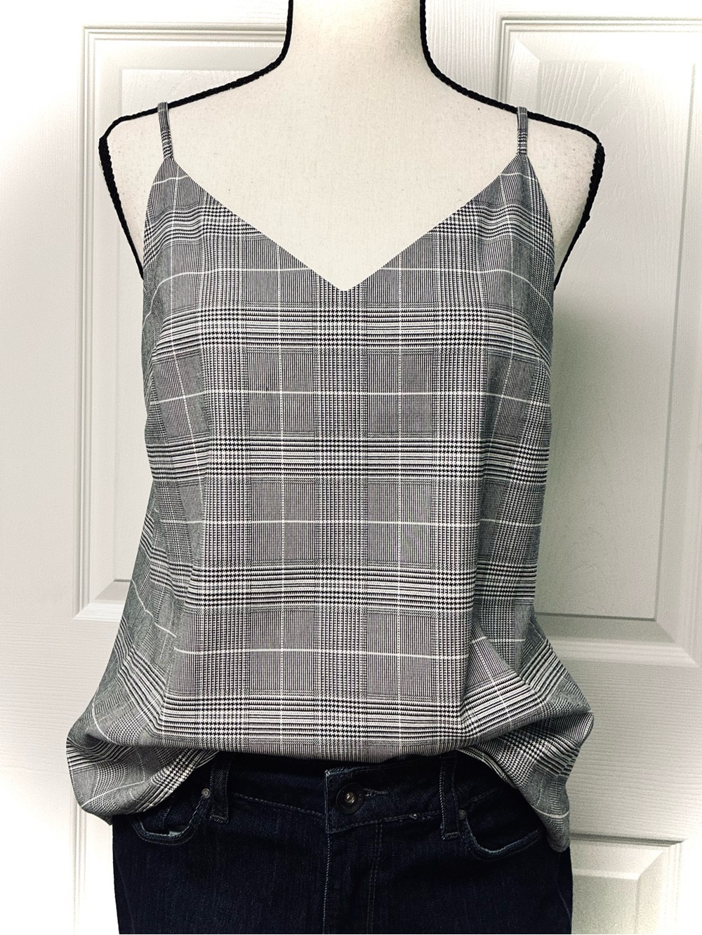 NWOT Banana Republic Glen Plaid Cami Vest in Grey. size Small